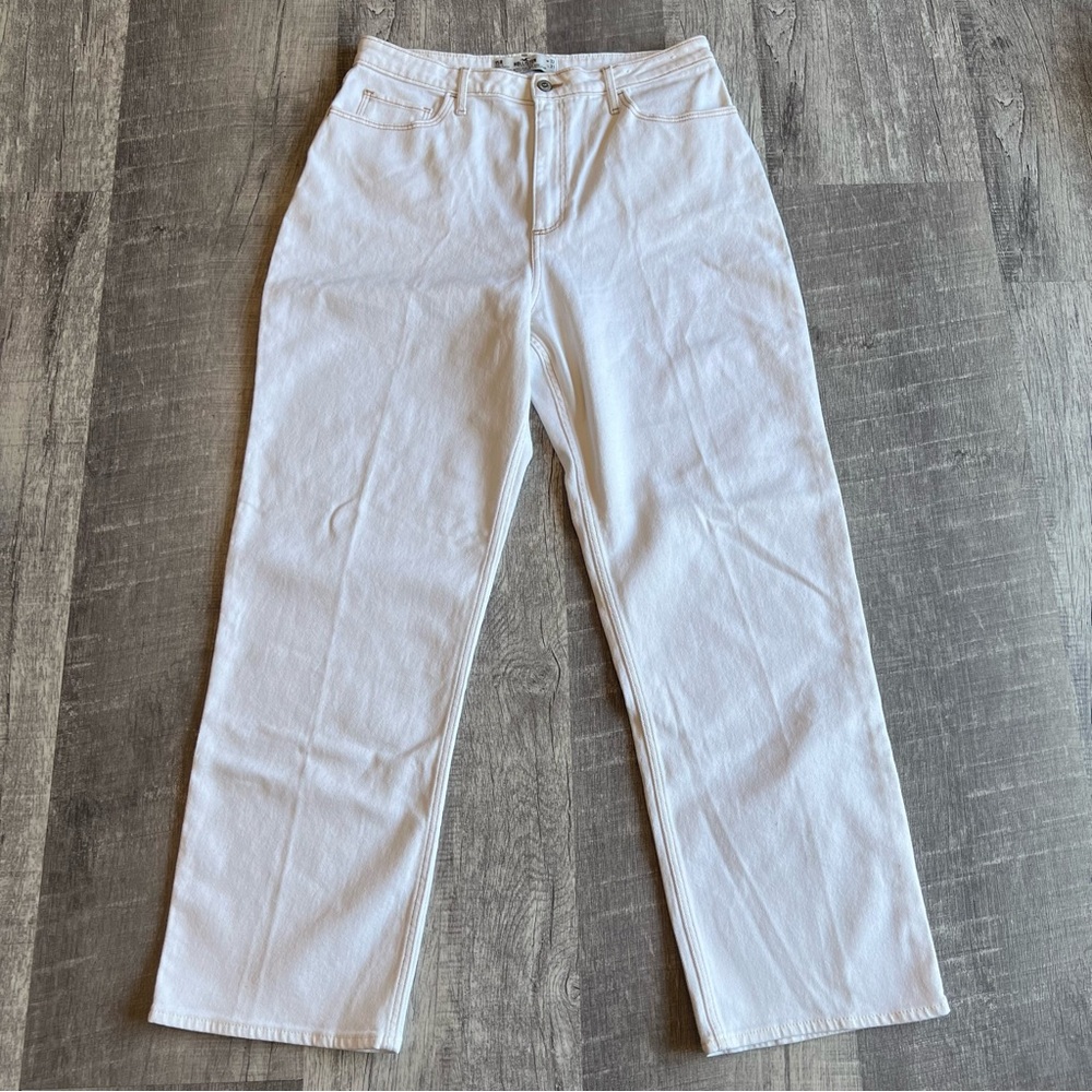 New Hollister Curvy Ultra High Rise Dad Jean Size 32 Stretch Color Whit…